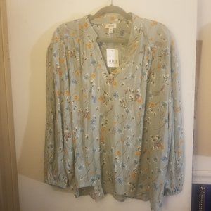 NWT, Sage Green/Floral Long Sleeve Blouse Size: XXL